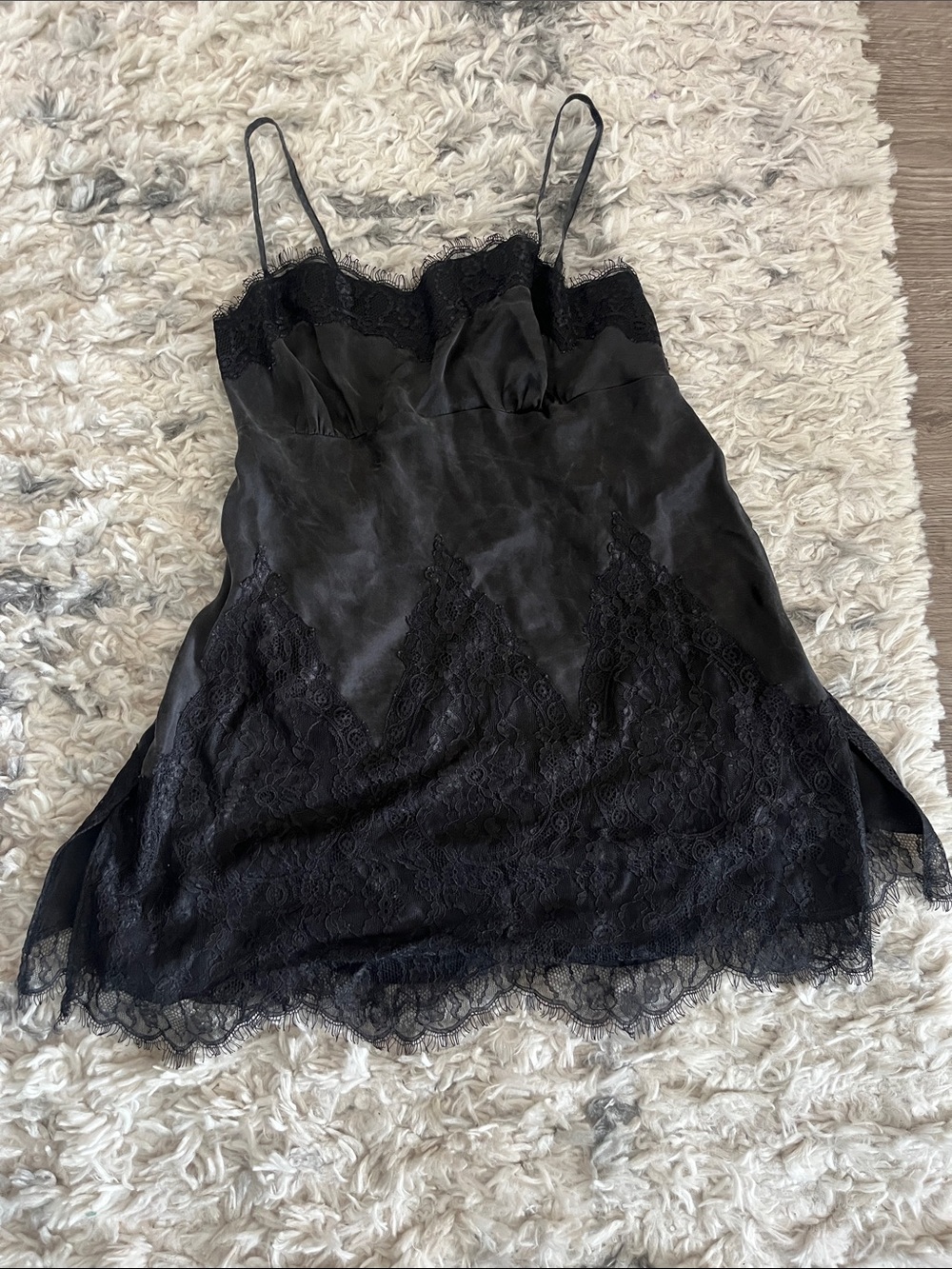 Victoria’s Secret chemise LG